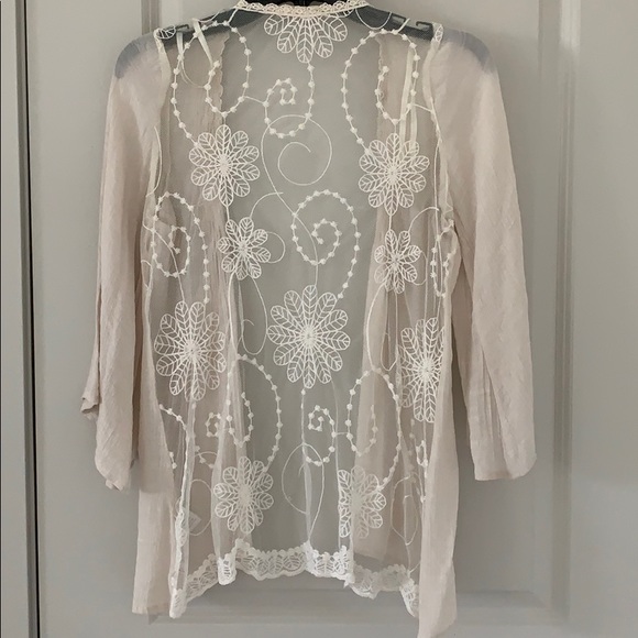 FINAL SALE!!PALE ECRU TOPPER WITH SHEER BACK - Picture 6 of 6